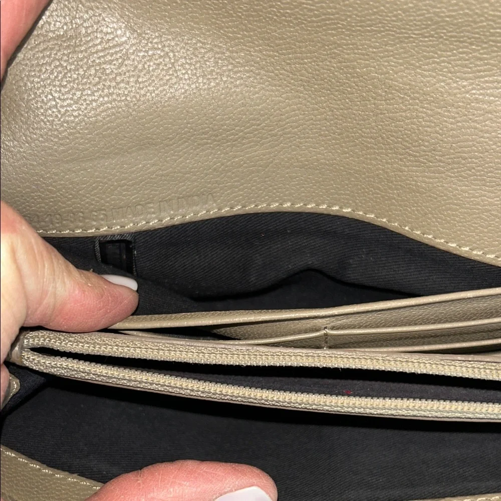 See By Chloe Taupe and White Aura Long Flap Leather Wallet - Picture 10 of 16